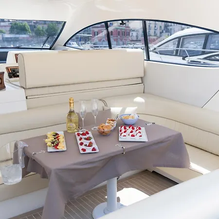 بوتيل Royalton Charter *