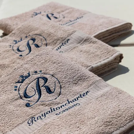 بوتيل Royalton Charter *